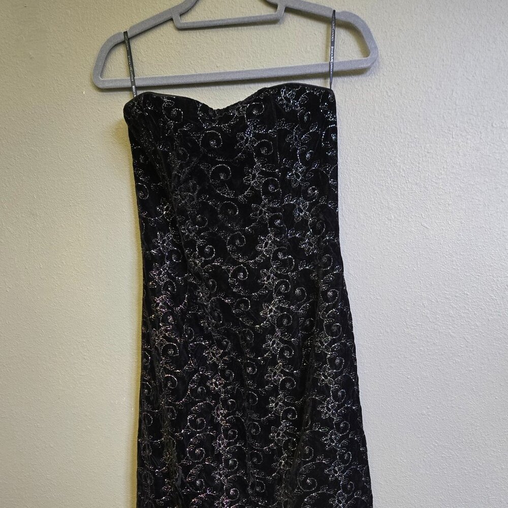 Scott Mcclintock Sleeveless Dress (Black with silver flower design)